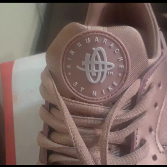 Nike Huarache - Picture 3 of 4